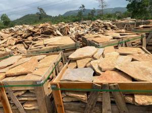 Đá rối vàng ánh kim